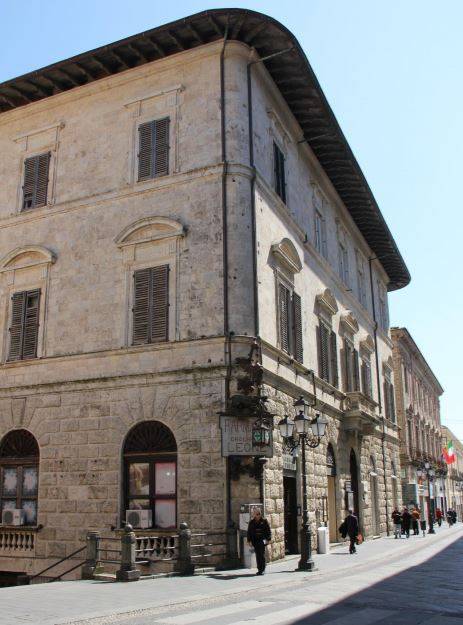 Valutazione della sicurezza sismica di Palazzo Fazzari sito nel centro storico di Catanzaro