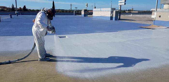 Impermeabilizzazione con la membrana Purtop di Mapei da applicare a spruzzo