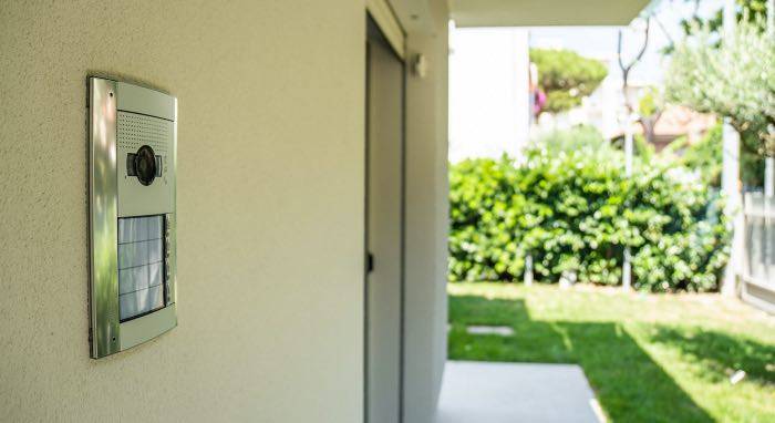 La porta d'ingresso ThermoSafe di Hörmann per la smart home