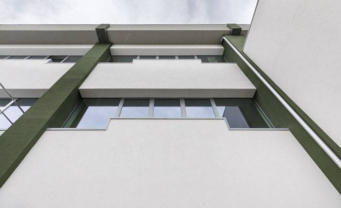 Riqualificazione energetica scuole: isolamento a cappotto e coperture ad alte prestazioni Saint-Gobain per la scuola Carlo Antognini di Ancona