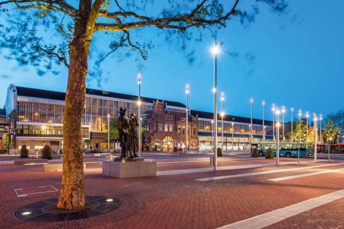 Pavimenti in laterizio: la Piazza della Stazione di Haarlem