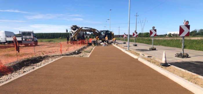 Pista ciclopedonale in calcestruzzo permeabile