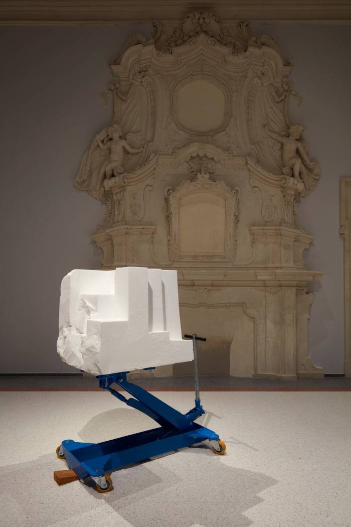 FUORI TUTTO_Elisabetta Benassi.