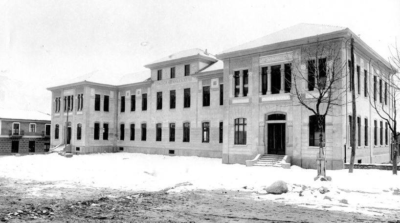 foto storica della scuola negli anni ‘30