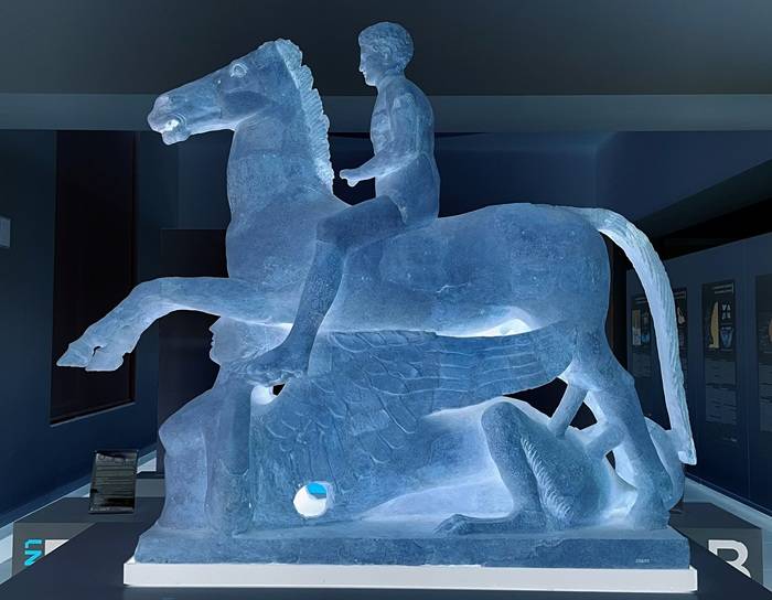 Complesso statutario in terracotta policroma del Cavaliere di Marafioti, conservato al Museo Archeologico Nazionale di Reggio Calabria