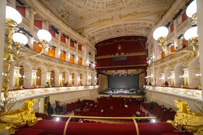 teatro-rimini-interno-2.jpg