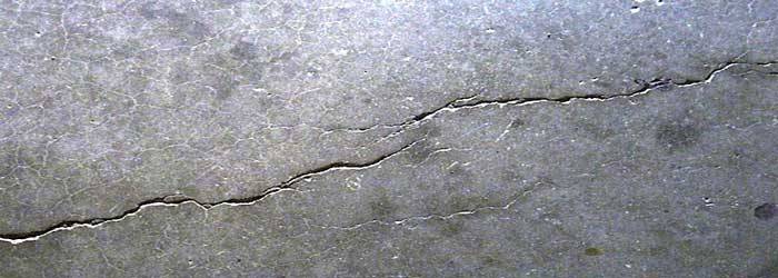 shrinkage-cracks-in-concrete-700.jpg