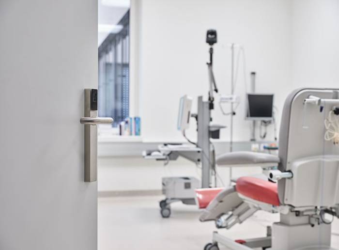 Porte automatiche dormakaba in ospedale Limmattal Hospital in Svizzera.