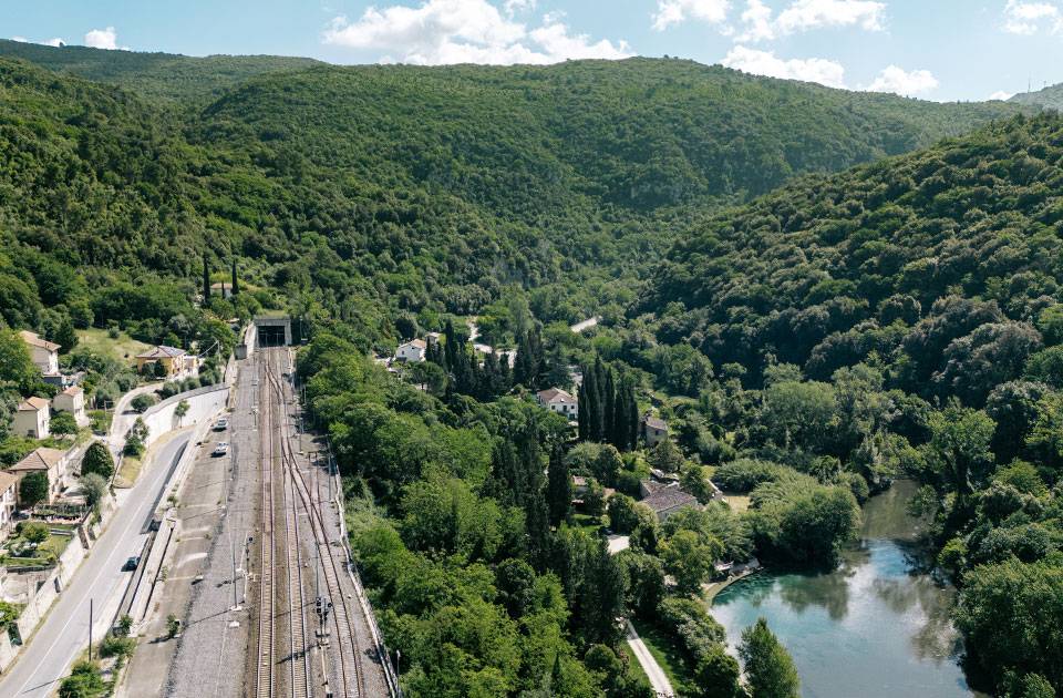 Tratto della linea ferroviaria appenninica Ancona-Roma