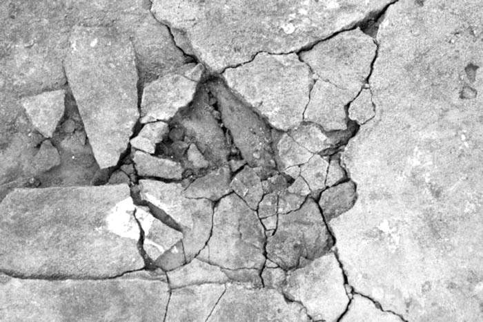 Fessure dovute a mancata Stagionatura protetta del calcestruzzo in climi caldi