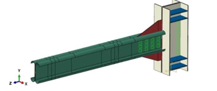 Modello 3D di una trave a sbalzo in acciaio, rappresentata in verde, collegata a una parete strutturale con irrigidimenti interni e piastre di connessione. Sono visibili anche elementi di rinforzo laterali in rosso e componenti orizzontali blu all’interno della parete. In basso a sinistra è presente il sistema di assi cartesiani X, Y e Z.
