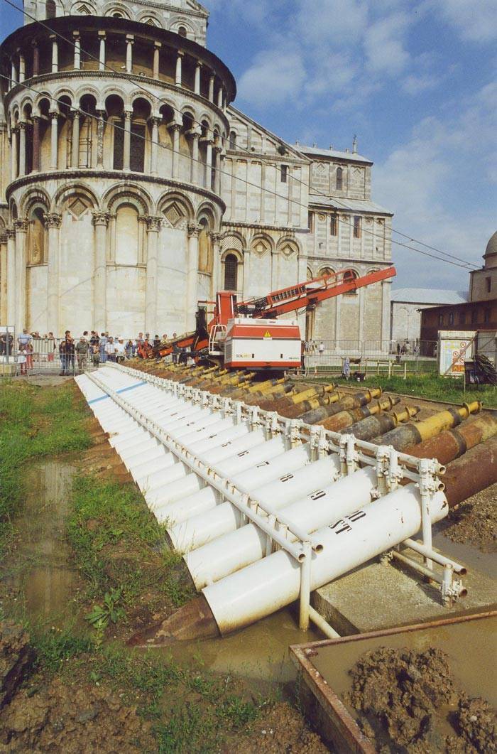 Sottoescavazione della Torre di Pisa