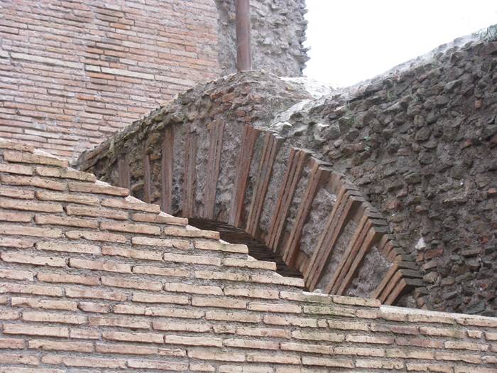 Restauro e il miglioramento sismico della parte superiore dei Mercati di Traiano