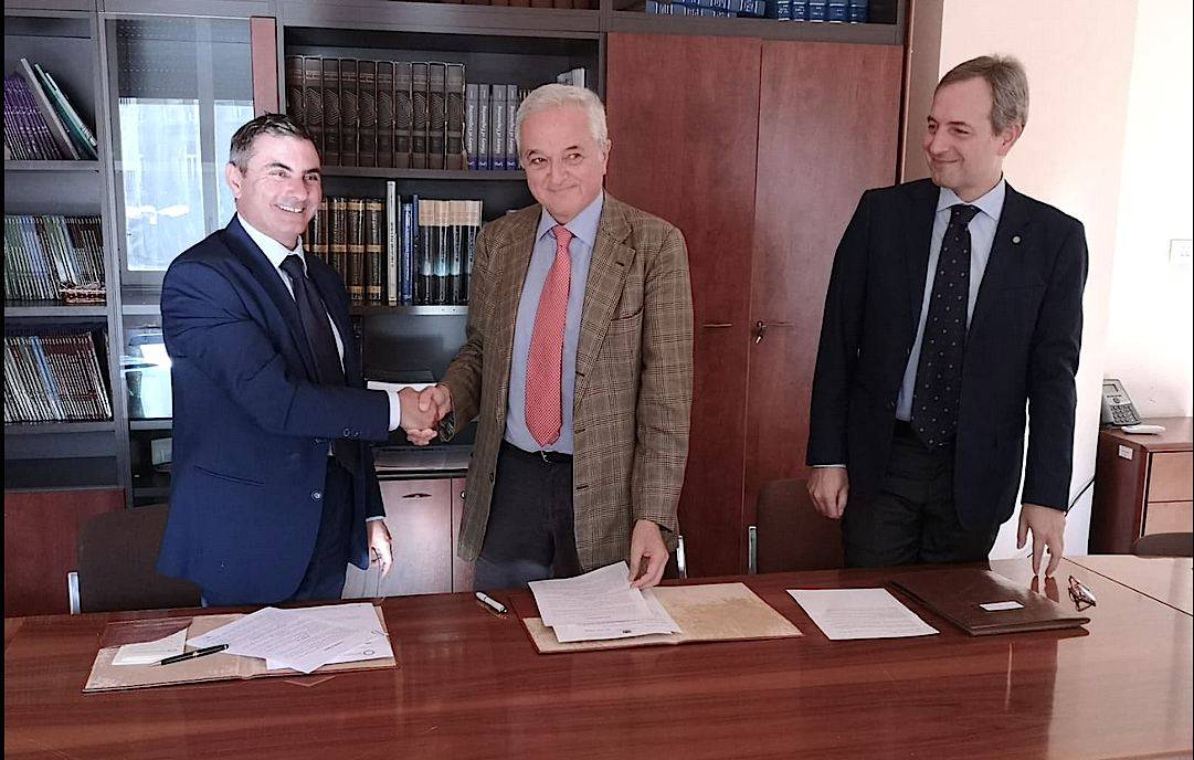 firma-protocollo-comune-di-trecase-ordine-ing-na.jpg