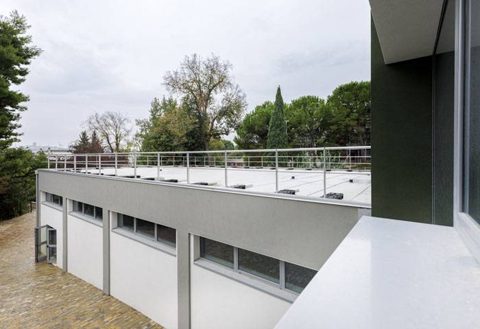 Riqualificazione energetica scuole: isolamento a cappotto e coperture ad alte prestazioni Saint-Gobain per la scuola Carlo Antognini di Ancona