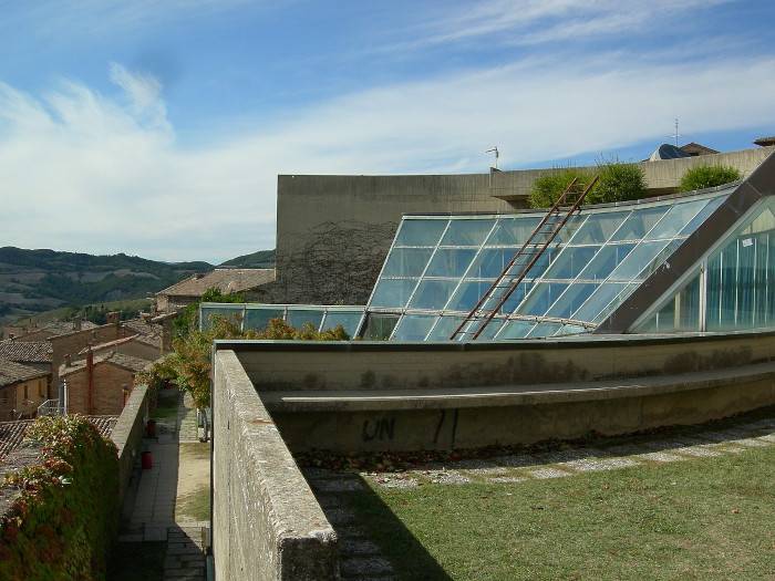 Terrazze-Giardino del Nuovo Magistero di De Carlo in Urbino.