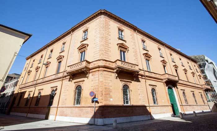 Palazzo Gulinelli-Canonici Mattei