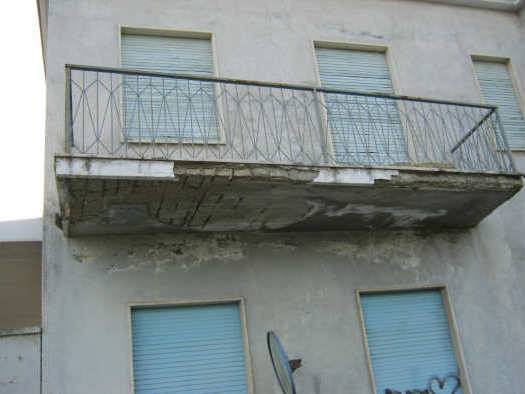 Proteggere il balcone, non basta solo impermeabilizzarlo