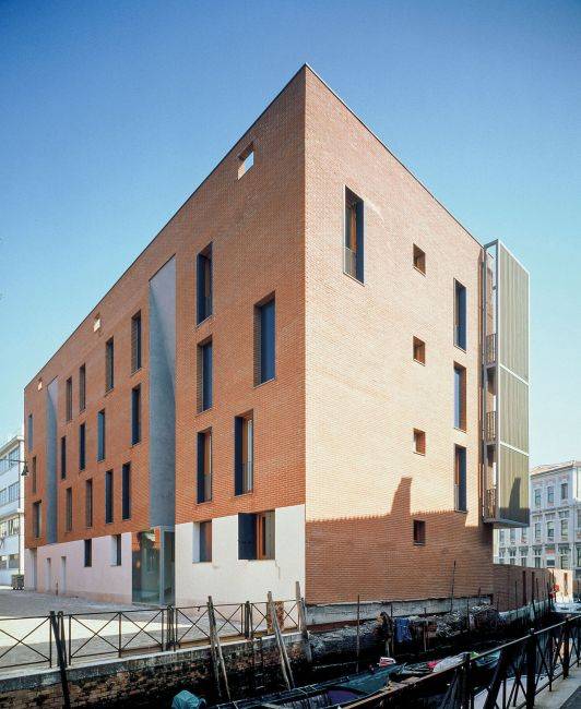 edificio-g1_g2_-venezia_cino-zucchi_02.jpg