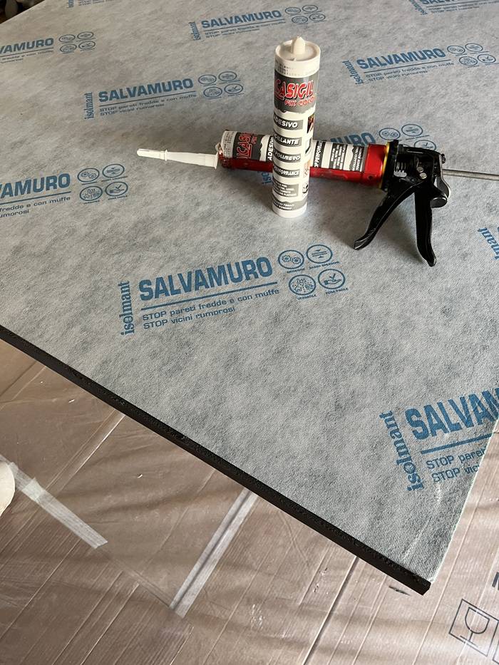 Tecnologia “salvamuro” di IsolGypsum Special Super Green per la ristrutturazione di una villa bifamiliare in provincia di Lodi.