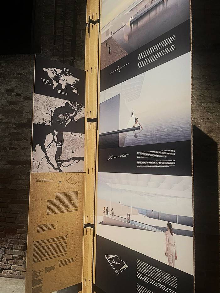 Progetto "AquaPraça", piazza galleggiante sostenibile presso le Corderie della Biennale di Architettura 2025.