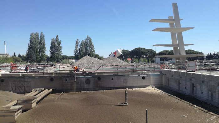 La piscina olimpionica dello stadio nautico di Avignone