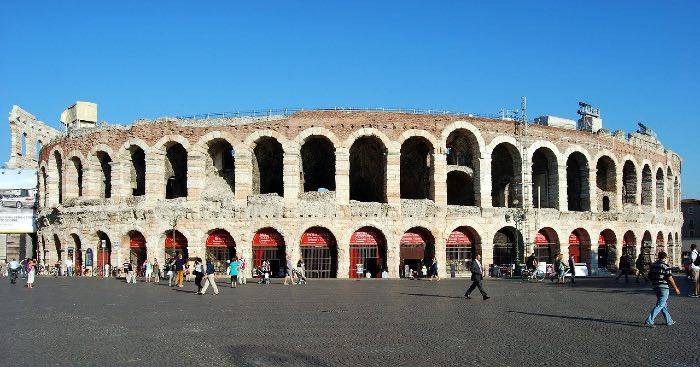 arena-verona-700.jpg