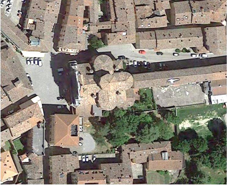 Vista area del contesto della chiesa di San Michele a Brisighella.
