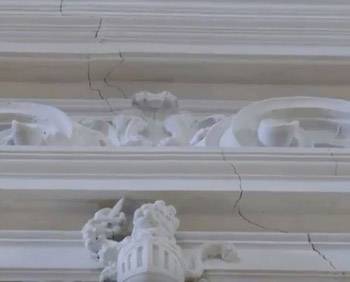 systab-consolidamento-fondazioni-chiesa-fessure.JPG
