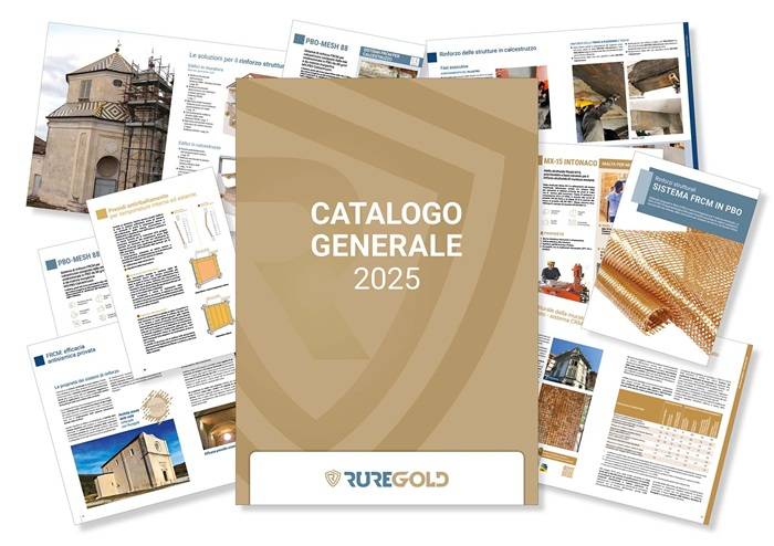 Una composizione grafica raffigura la copertina del "Catalogo Generale 2025" di RureGold al centro, in tonalità oro/beige con il logo dell'azienda in basso. Intorno alla copertina sono disposte a ventaglio diverse pagine interne del catalogo, che mostrano immagini di edifici storici, schede tecniche di prodotti, materiali rinforzanti, e diagrammi esplicativi. In evidenza, prodotti per il rinforzo strutturale come FRCM e PBO.