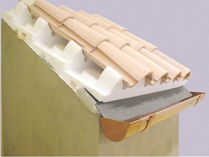 appresentazione schematica di un tetto a falde termoisolato con EPS