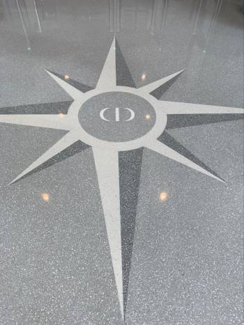 concrete-solution-italia-pavimento-showroom-cristian-dior.jpg