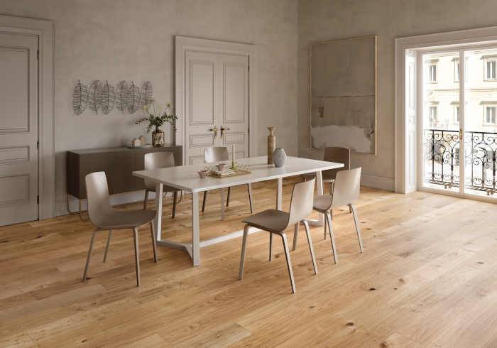 Il parquet Rovere Zahir di Woodco dona un look senza tempo ad un appartamento di Torino