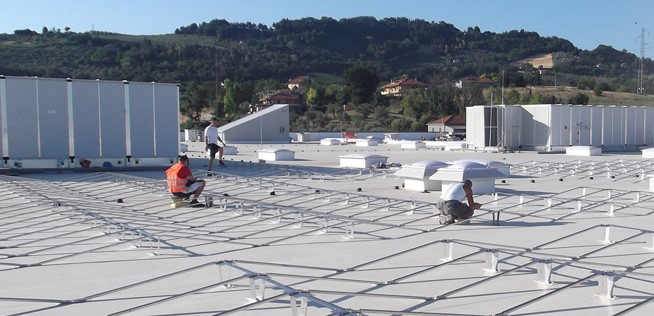 Coperture antigrandine e antifuoco: progettazione di un sistema impermeabile duraturo