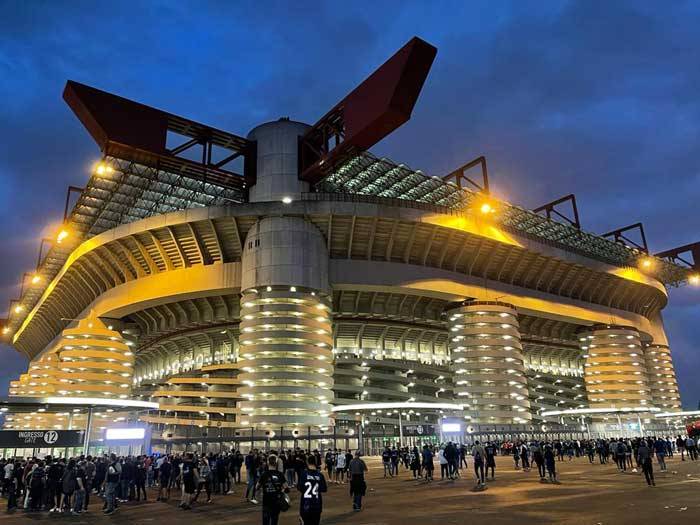Il futuro dello Stadio San Siro: demolizione o riqualificazione dell’esistente?