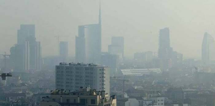 inquinamento-atmosferico-milano-700.jpg