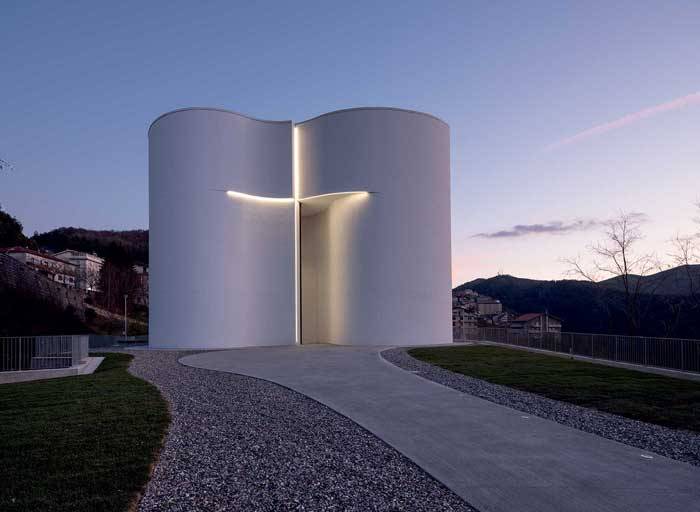 Chiesa di Santa Maria Goretti progettata da MC A – Mario Cucinella Architects
