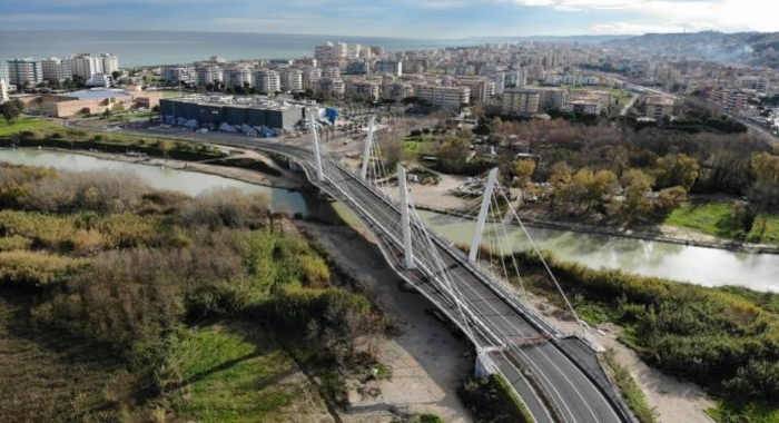 Foto aerea del ponte Filomena Delli Castelli