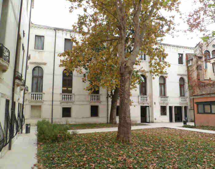 palazzo-badoer.jpg