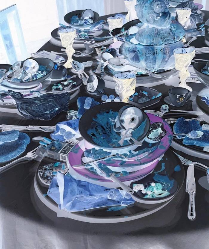 tavola imbandita al piano terra di Palazzo Tozzoni a Imola nella mostra di arte ceramica dal titolo “Tranche de vie” di Bertozzi&Casoni.