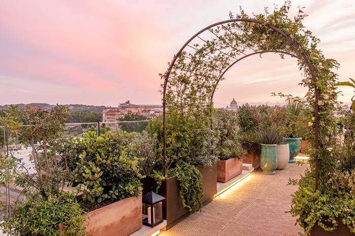Giardino pensile del Bulgari Hotel Roma. Parcnouveau