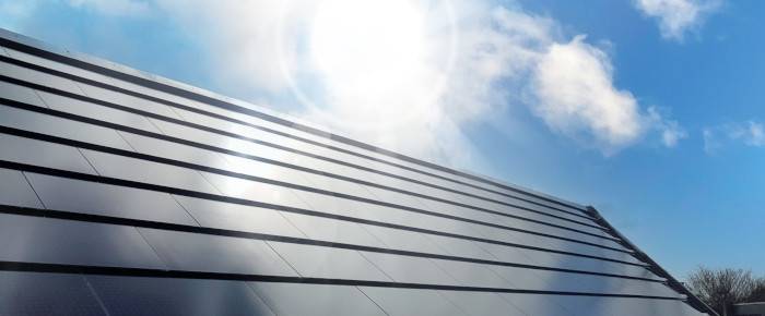 Pannello fotovoltaico integrato in copertura Wevolt X-Roof.