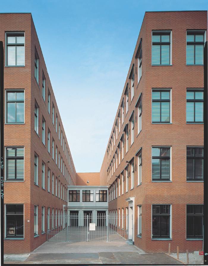 Giorgio Grassi_Biblioteca Groningen esterno.