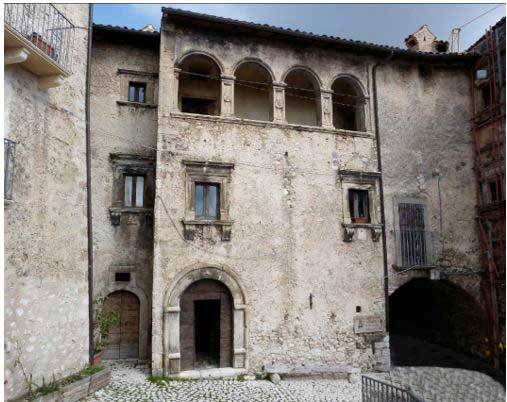 edificio aggregato a L'Aquila