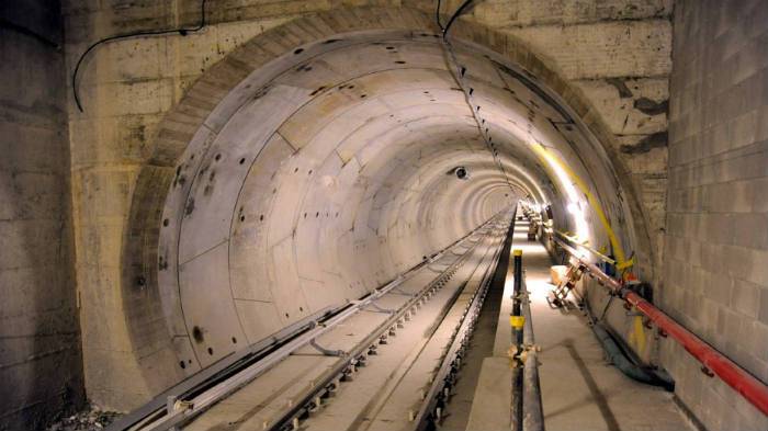 milano-metropolitana-galleria-linea-blu.jpg