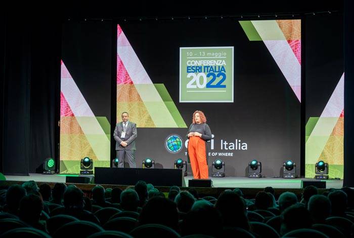 la gestione dei dati spaziali al centro di tutte le tecnologie di domani