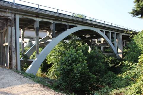 Risanamento strutturale di ponte in calcestruzzo armato con sistemi FRP certificati di Draco
