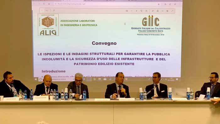 4_il-momento-conclusivo-del-workshop-alig-la-tavola-rotonda.jpg