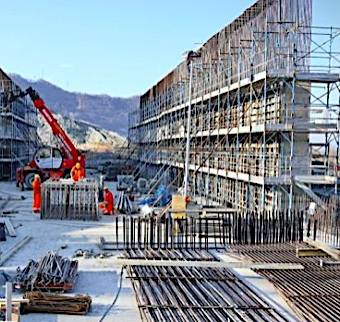 cantiere_quadrato.jpg