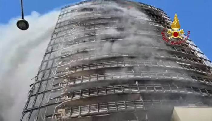 Incendio Torre dei Moro Milano